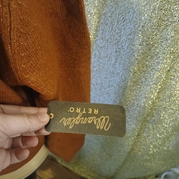 Plus Size Wrangler Retro Brown Horseshoe Cropped Sweater - Picture 5 of 7